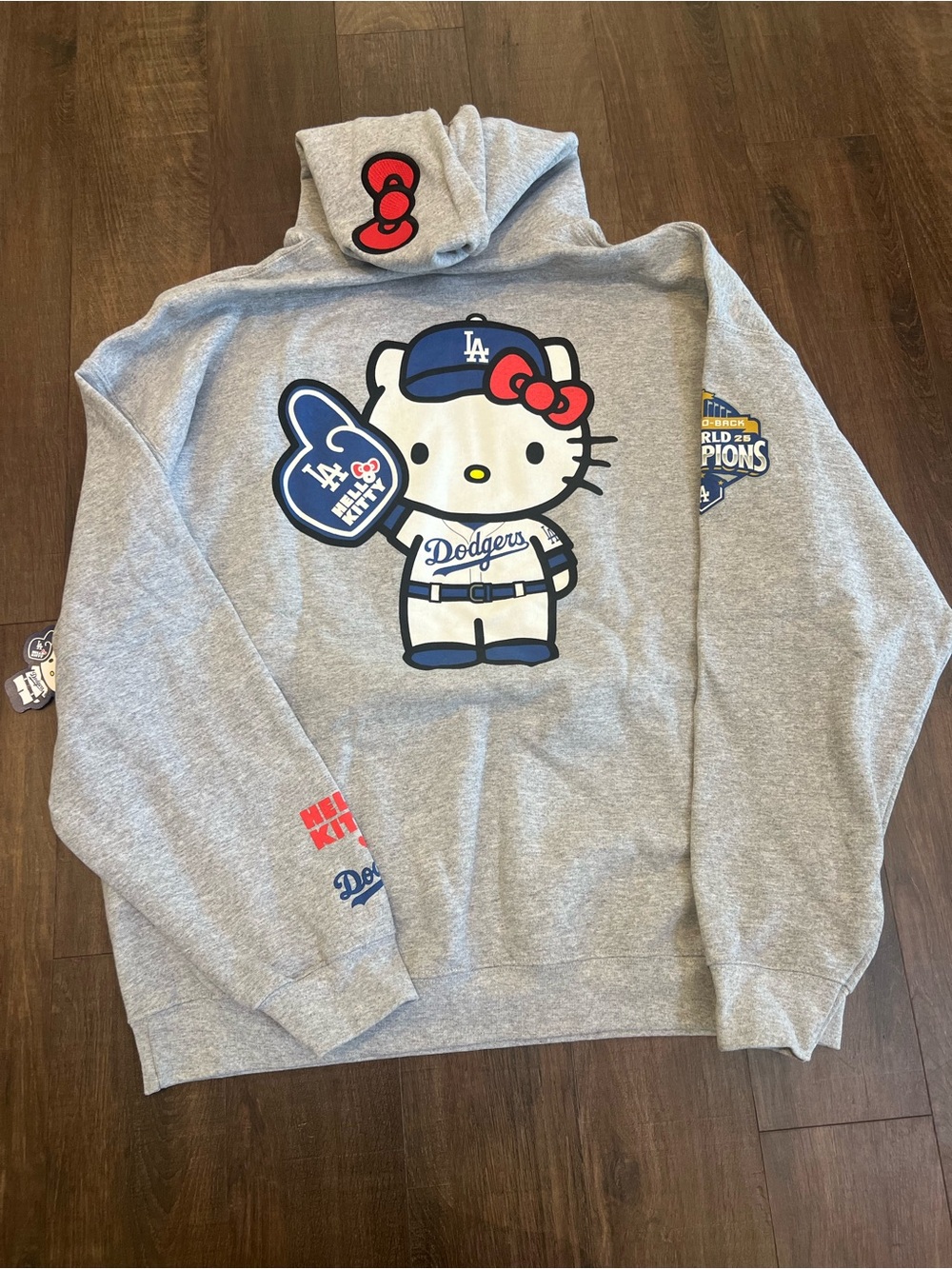 Hello Kitty x LA Grey Pullover Hoodie XL - Picture 2 of 7